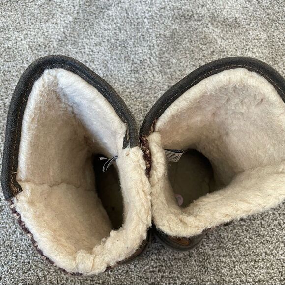 BearPaw Boshie Chestnut Distressed Leather Knit Combo Booties Women’s size 9 - Picture 7 of 8